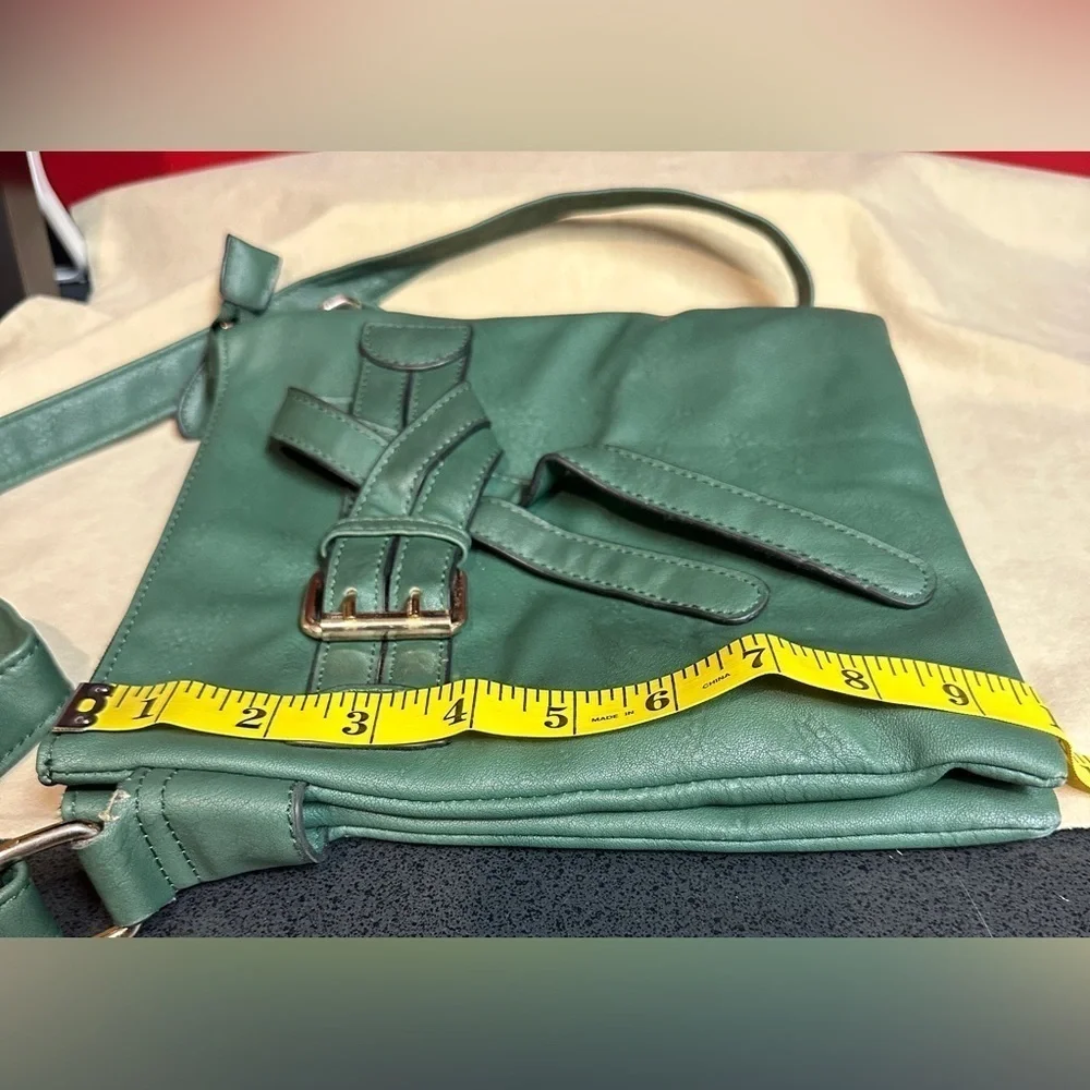 Black Rivet Green Faux Leather Crossbody Purse Multiple Sections 9”x10”x1.5” - Picture 4 of 14